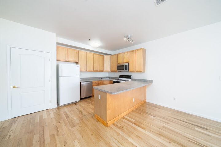 Property Photo: 109 Jackson St 4E NJ 07030