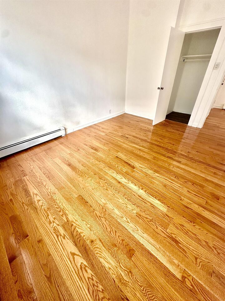 Property Photo:  418 Central Ave 2  NJ 07307 