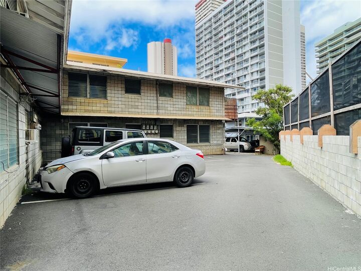 Property Photo:  2550 Date Street  HI 96826 
