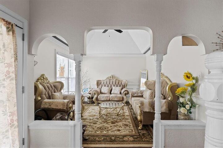Property Photo: 7007 Lakeshore Drive MO 64133