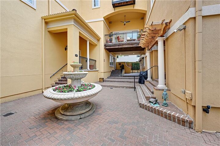 Property Photo: 5038 Walnut Street MO 64112