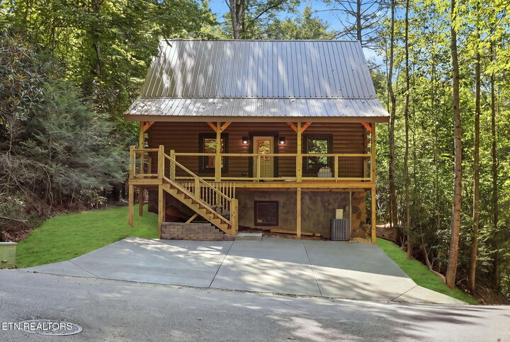 Property Photo: 1607 Mountain Shadow Way TN 37738