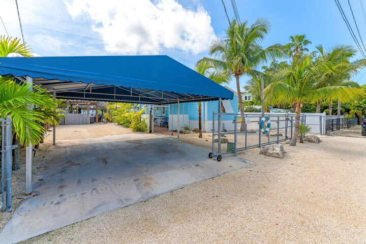 Property Photo:  347 King Avenue  FL 33037 