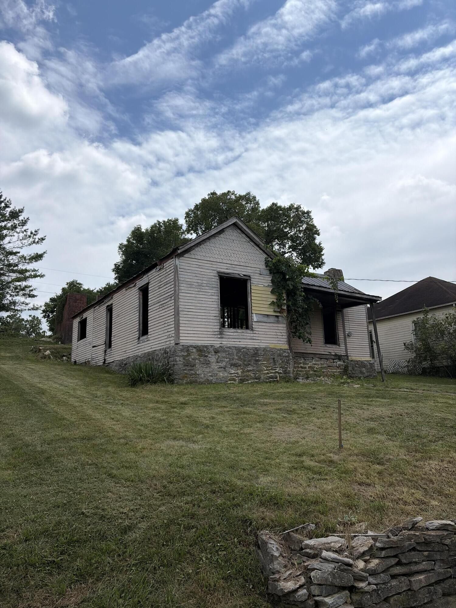 Property Photo:  229 Vine Street  KY 40370 