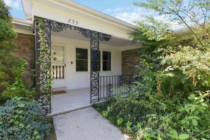 Property Photo:  233 Mimosa Avenue  KY 42503 