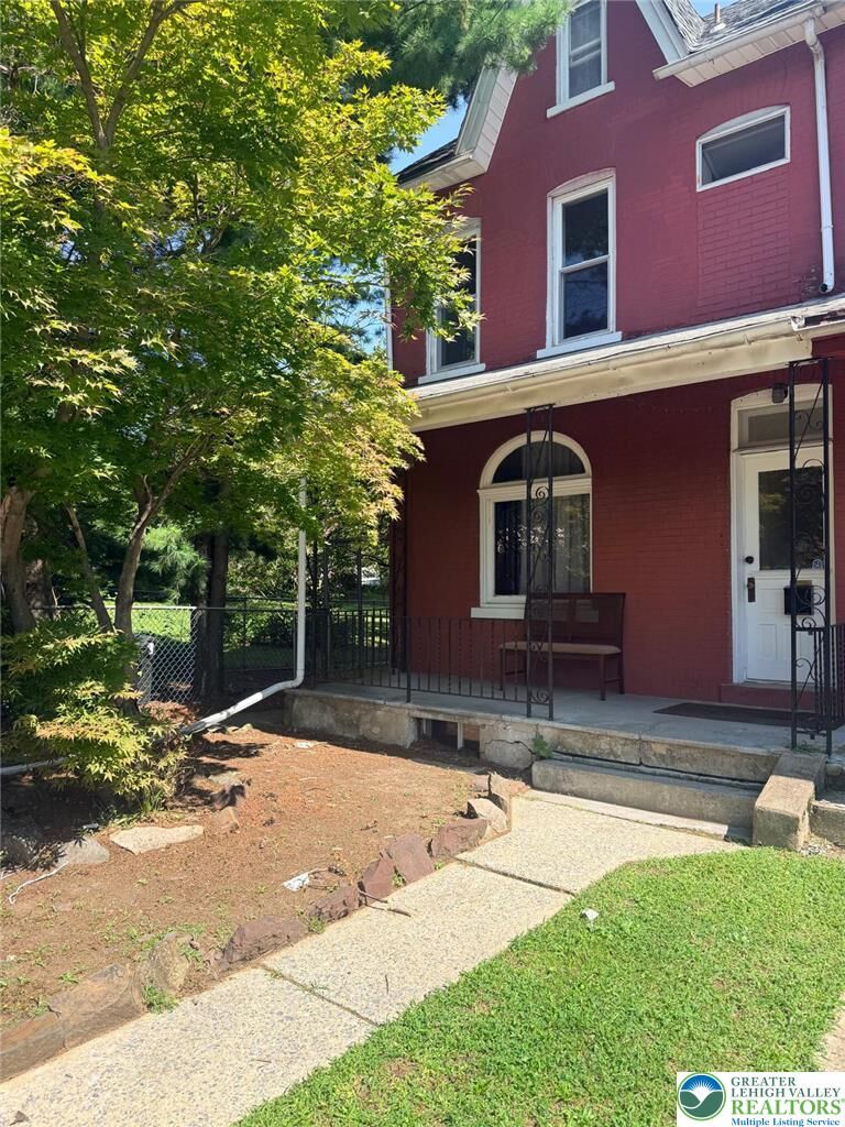 Property Photo: 847 S Filmore Street 843 PA 18103