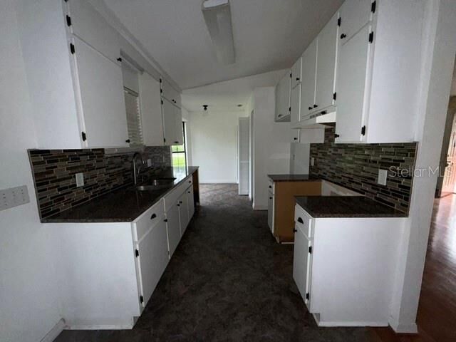 Property Photo: 4601 NE 20th Avenue FL 34479