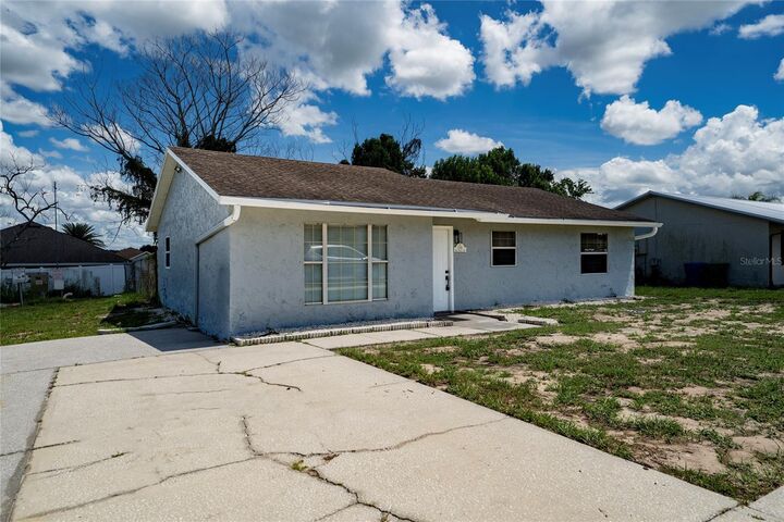 Property Photo: 276 18th Street NE FL 33881