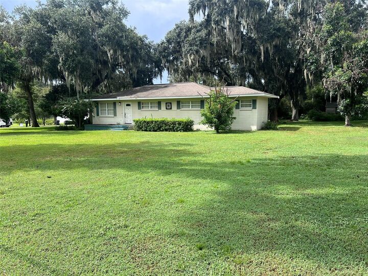 Property Photo: 315 W Carter Road FL 33813