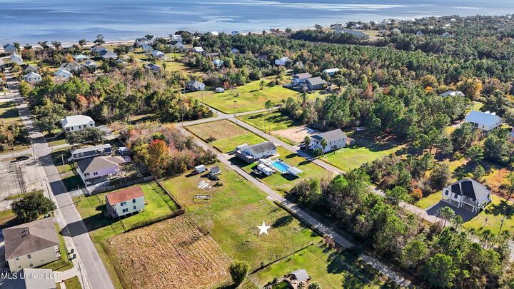 Property Photo:  310 Perron Street  MS 39576 