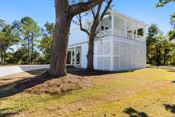 Property Photo:  124 Holiday Avenue  MS 39571 