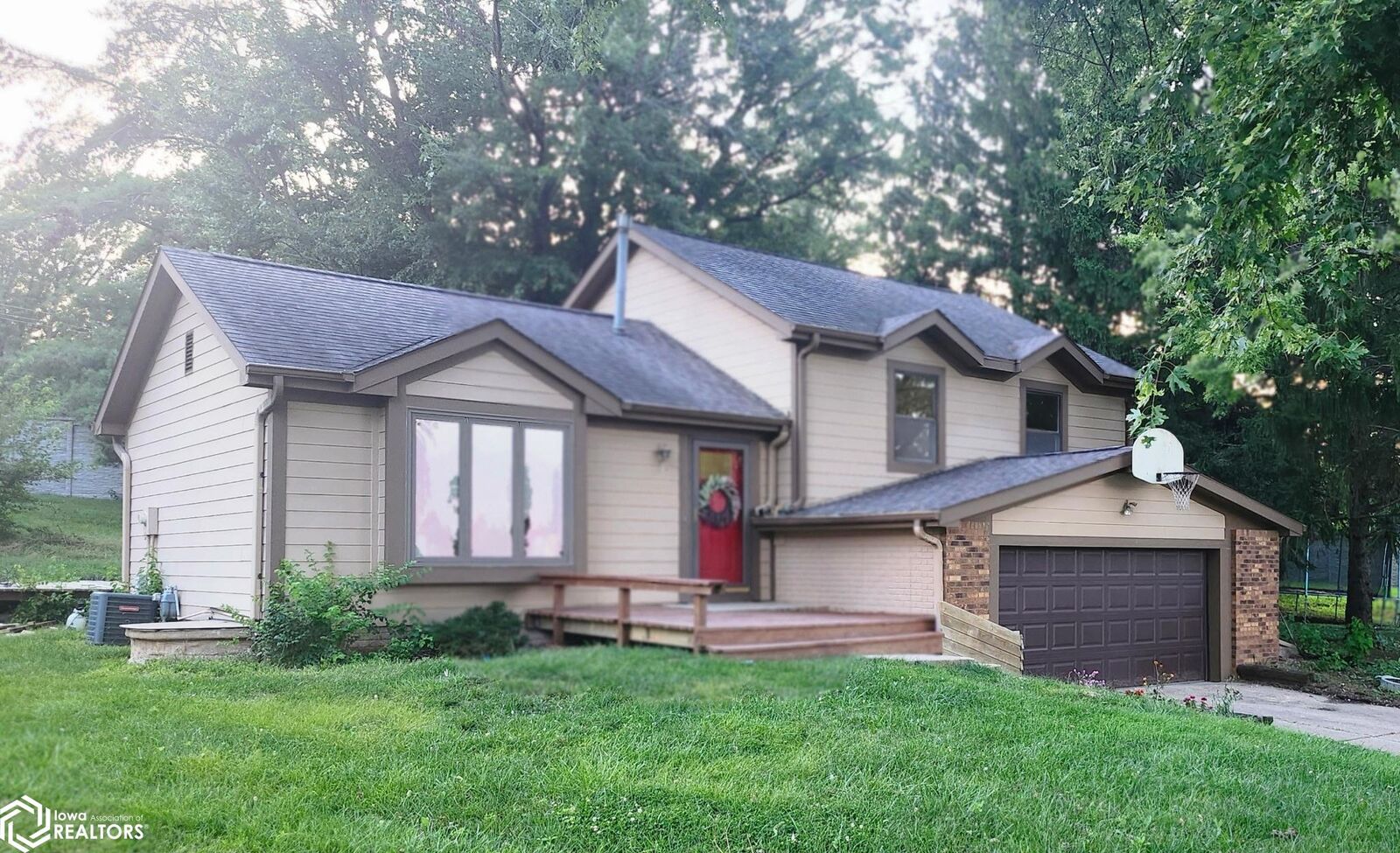 Property Photo:  1164 Columbine Circle  IA 50211 