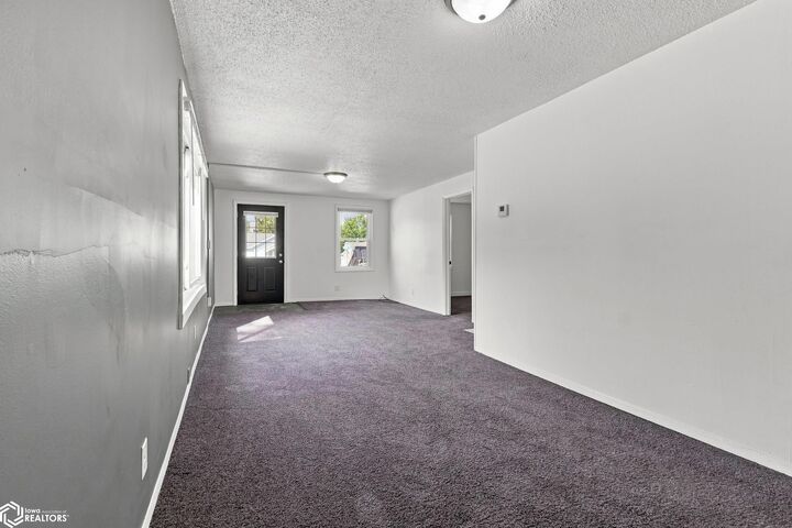 Property Photo:  1320 Osborn Street  IA 52601 