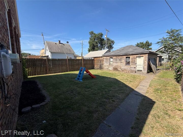 Property Photo:  4416 5th Street  MI 48229 1151 