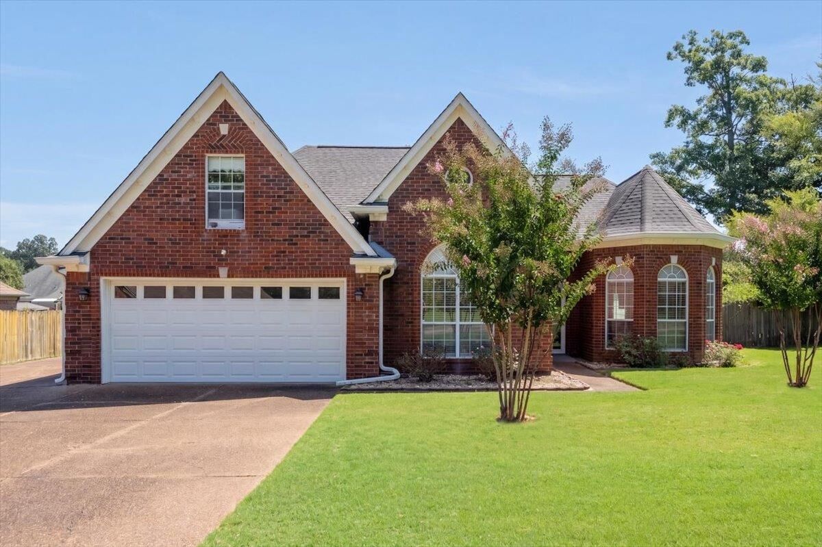 Property Photo:  100 Norma Carol Cv  TN 38060 