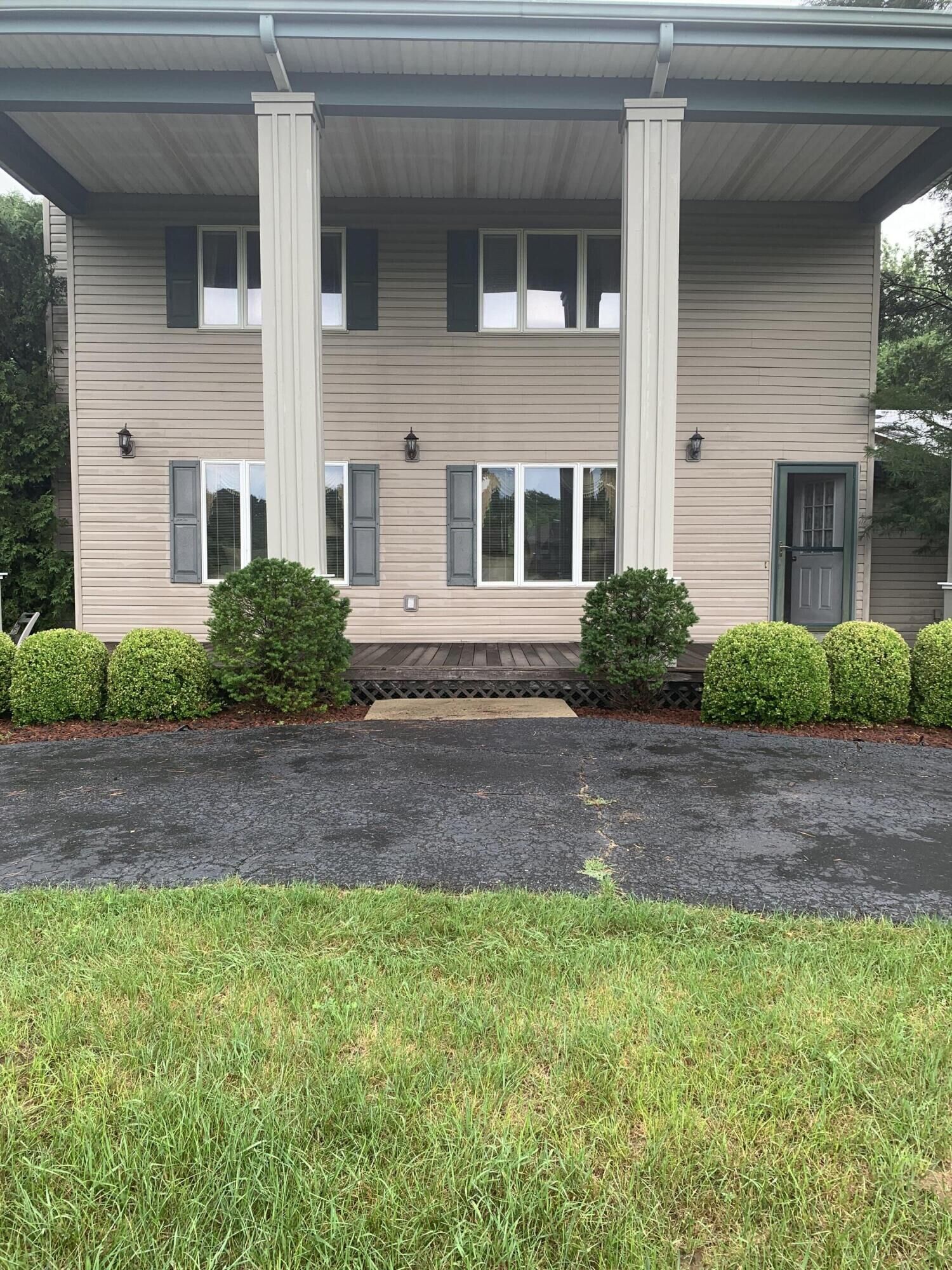 Property Photo:  7107 La Paloma Lane  MI 48197 