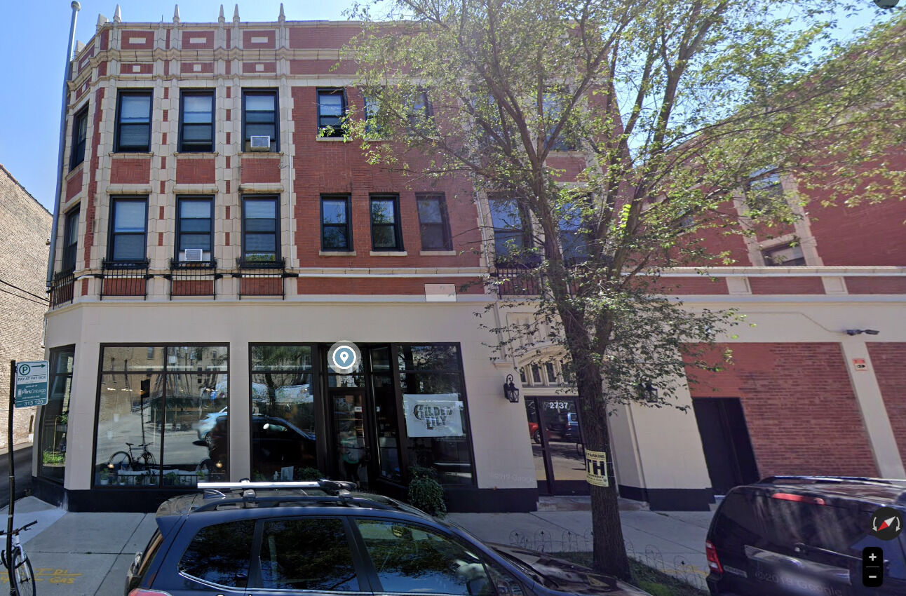Property Photo: 2737 N Spaulding Avenue 221 IL 60647