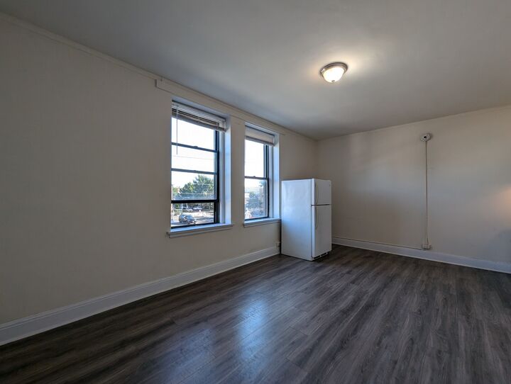 Property Photo:  3335 W Diversey Avenue 202  IL 60647 