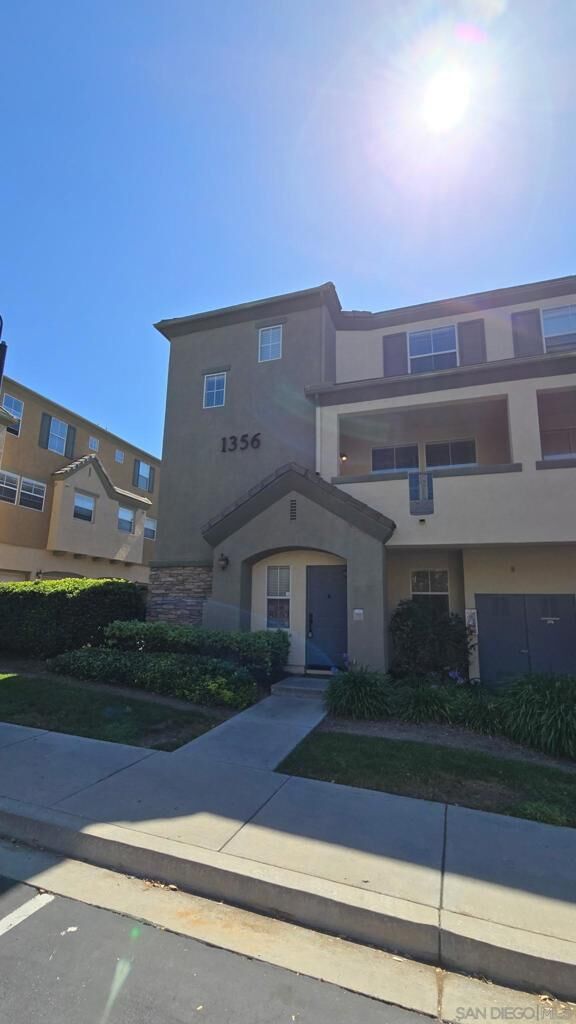 Property Photo: 1356 Nicolette 1413 CA 91913