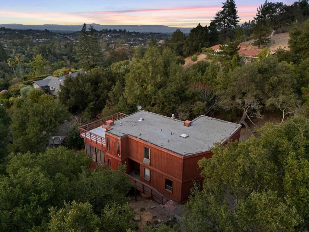 Property Photo:  11490 Summit Wood Road  CA 94022 