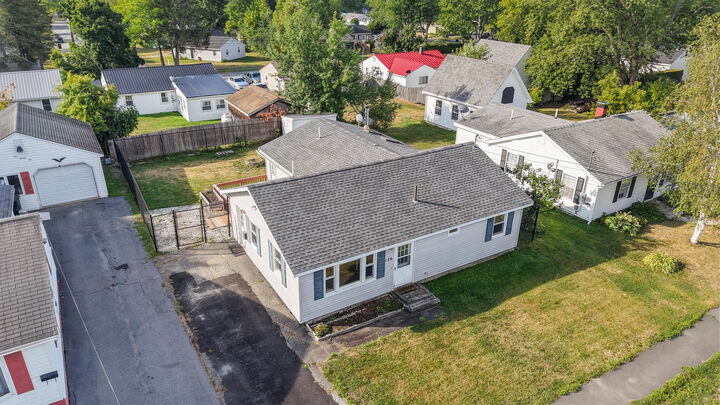 Property Photo:  126 Thornton Road  ME 04401 