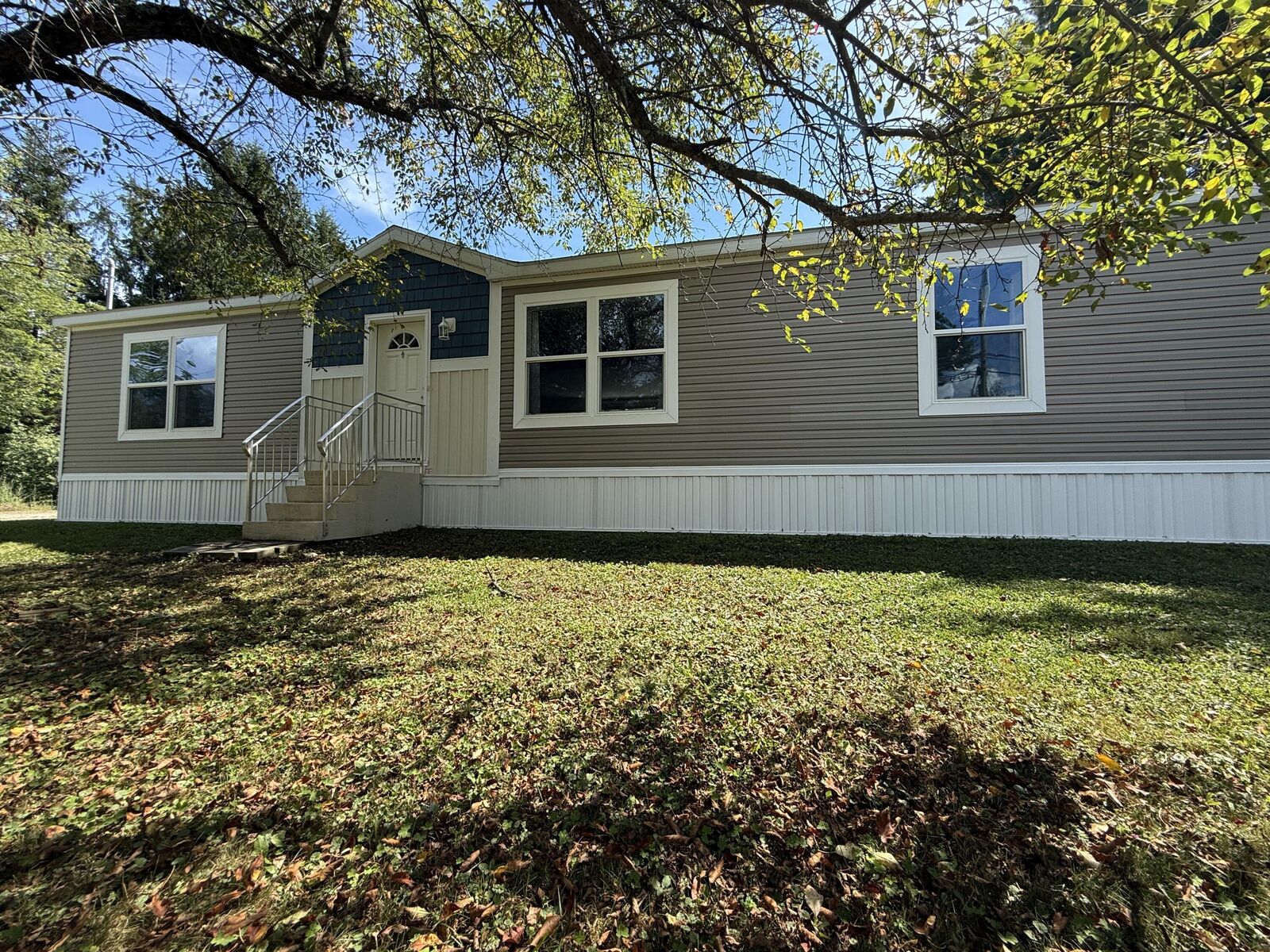 Property Photo: 222 Lincolnville Avenue ME 04915