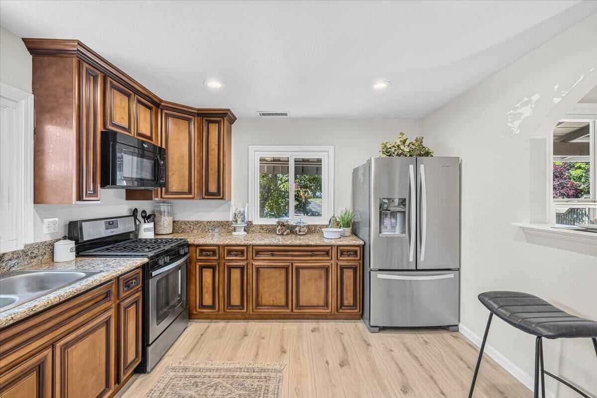 Property Photo: 5531 North Avenue CA 95608