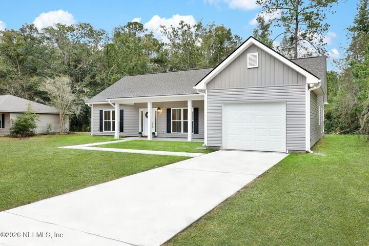 Property Photo: 124 Creekwood Circle GA 31548