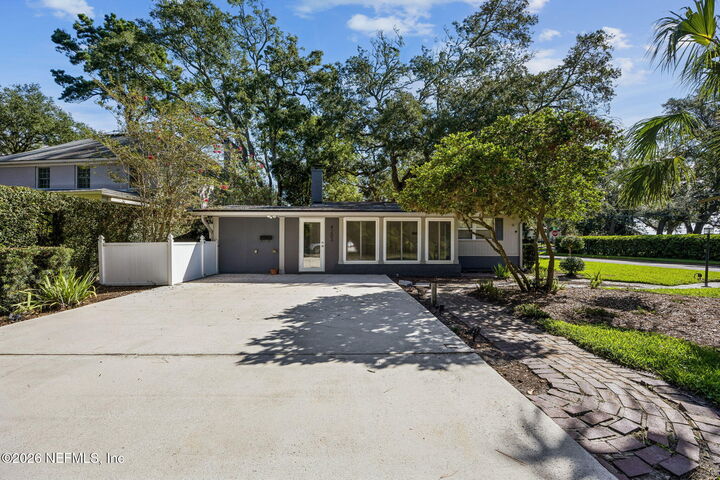 Property Photo:  4203 Demedici Avenue  FL 32210 