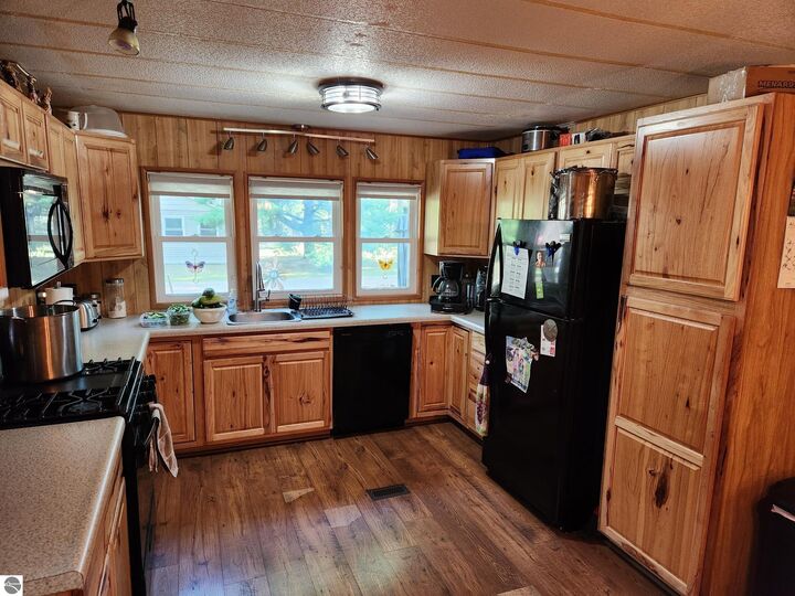 Property Photo: 13876 Merrill Avenue MI 49646