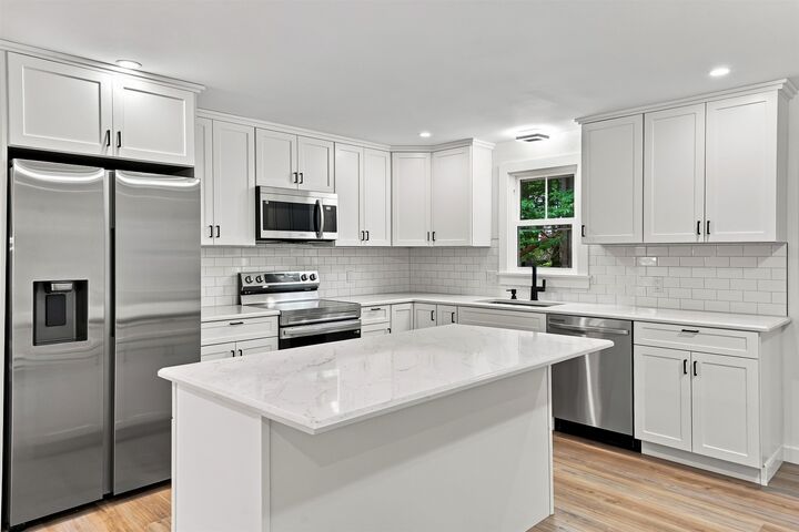 Property Photo:  153 Squantum Road  NH 03452 