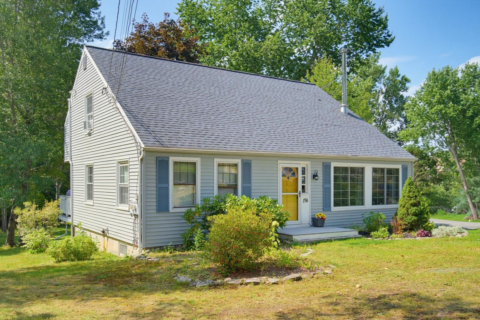 Property Photo:  176 Exeter Road  NH 03857 