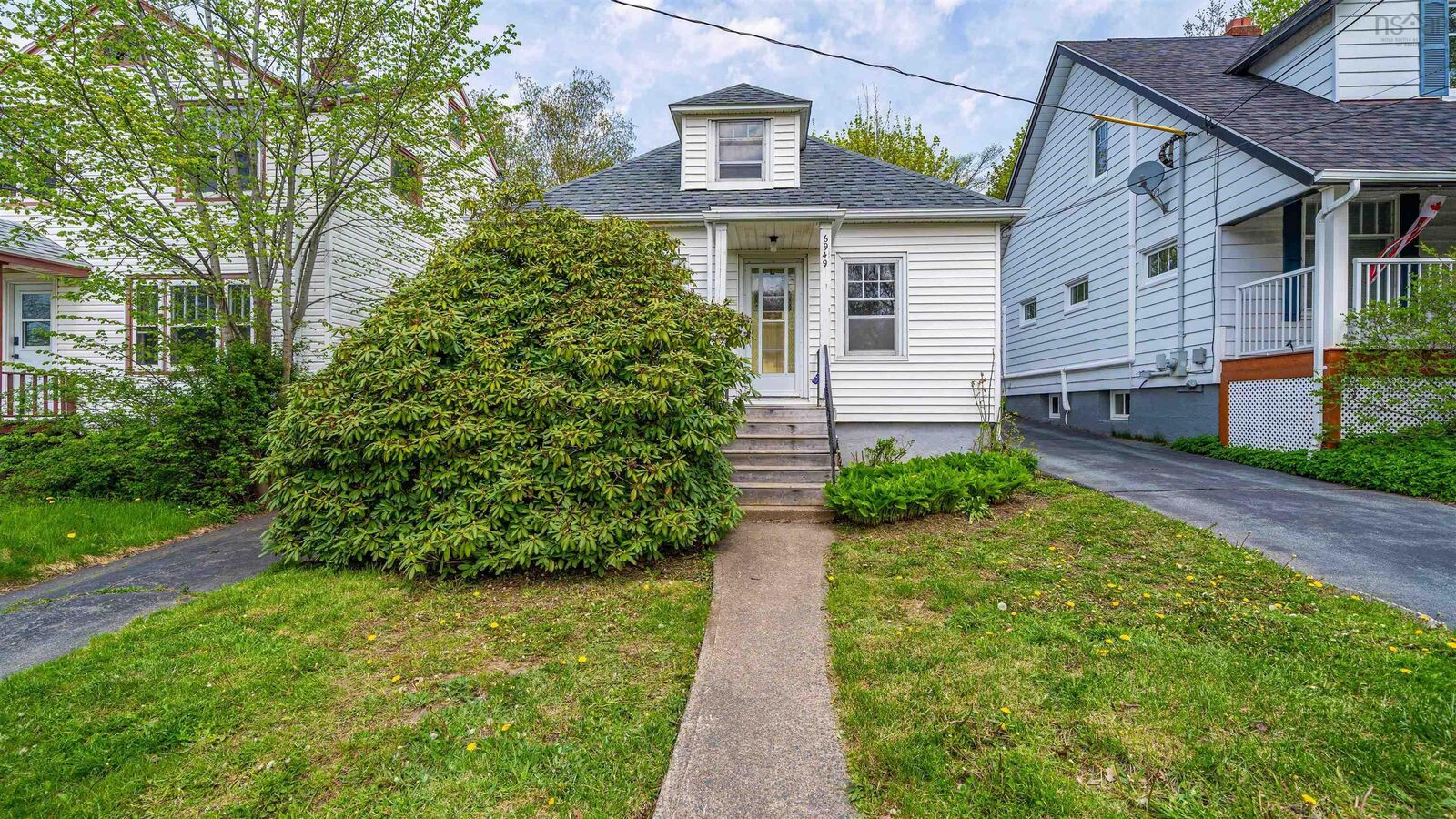 Property Photo:  6949 Chebucto Road  NS B3L 1M6 