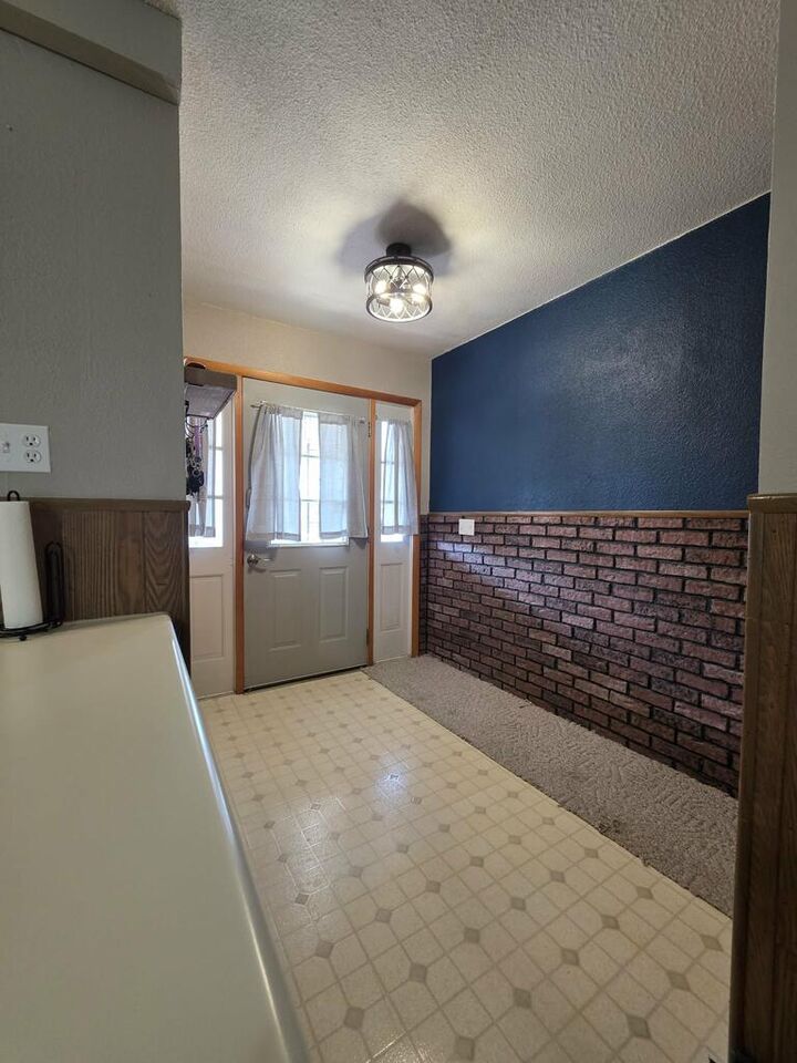 Property Photo: 304 N King Street MO 63533