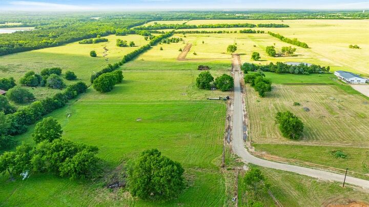 Property Photo:  325 Private Road 33261  TX 75486 