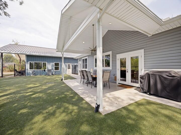 Property Photo:  2530 Flora Lane  TX 75020 