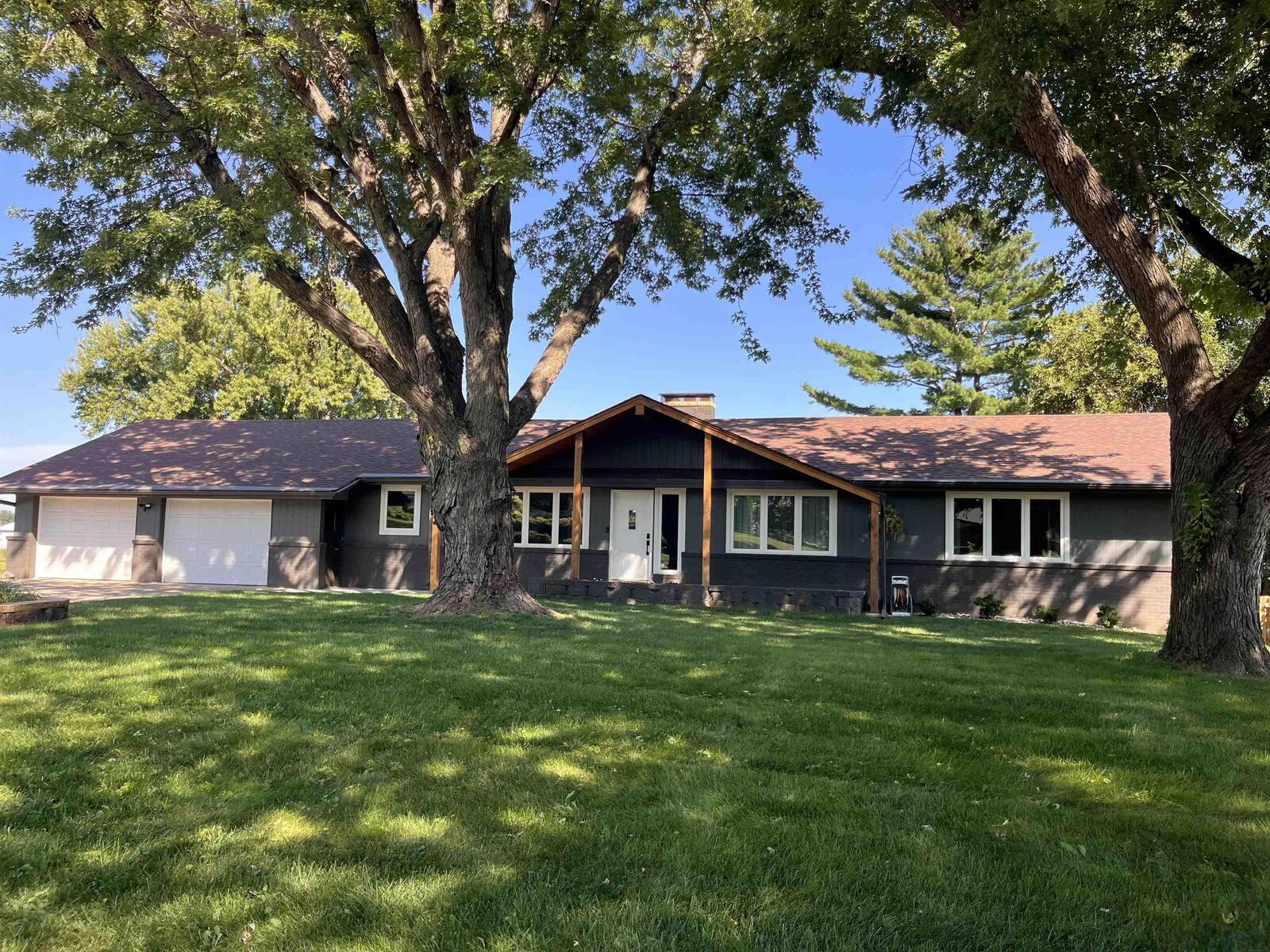 Property Photo:  4358 Old Lakeport Rd  IA 51106 