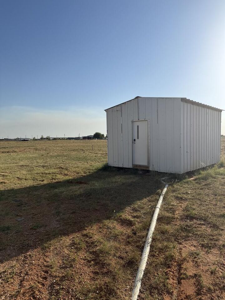 Property Photo:  365 Private Rd 211-K  TX 79360 
