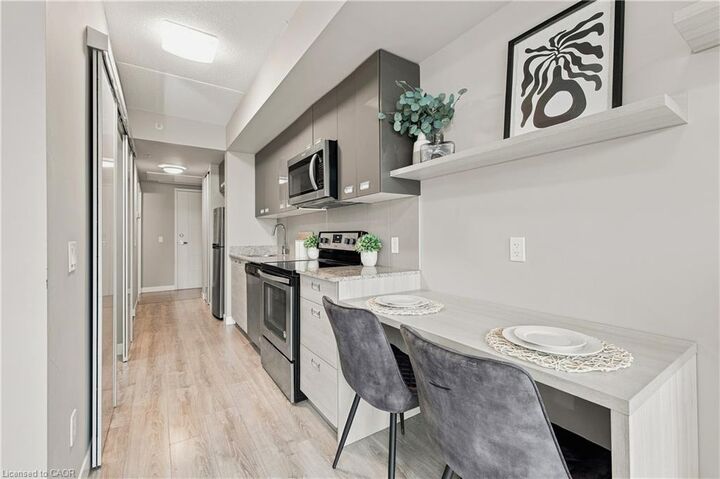 Property Photo:  250 Albert Street 615  ON N2L 3W5 