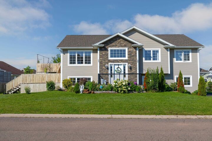 Property Photo:  3 Chancellor Street  PE C1E 0G1 