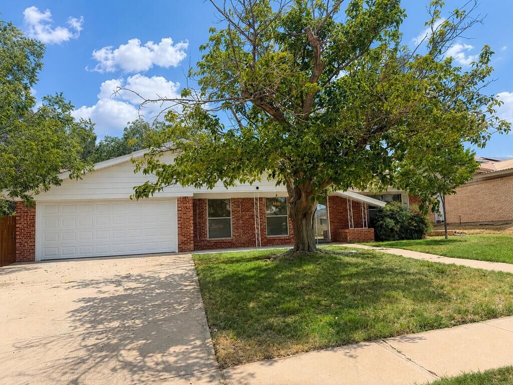 Property Photo: 2709 Rebecca Dr TX 79720