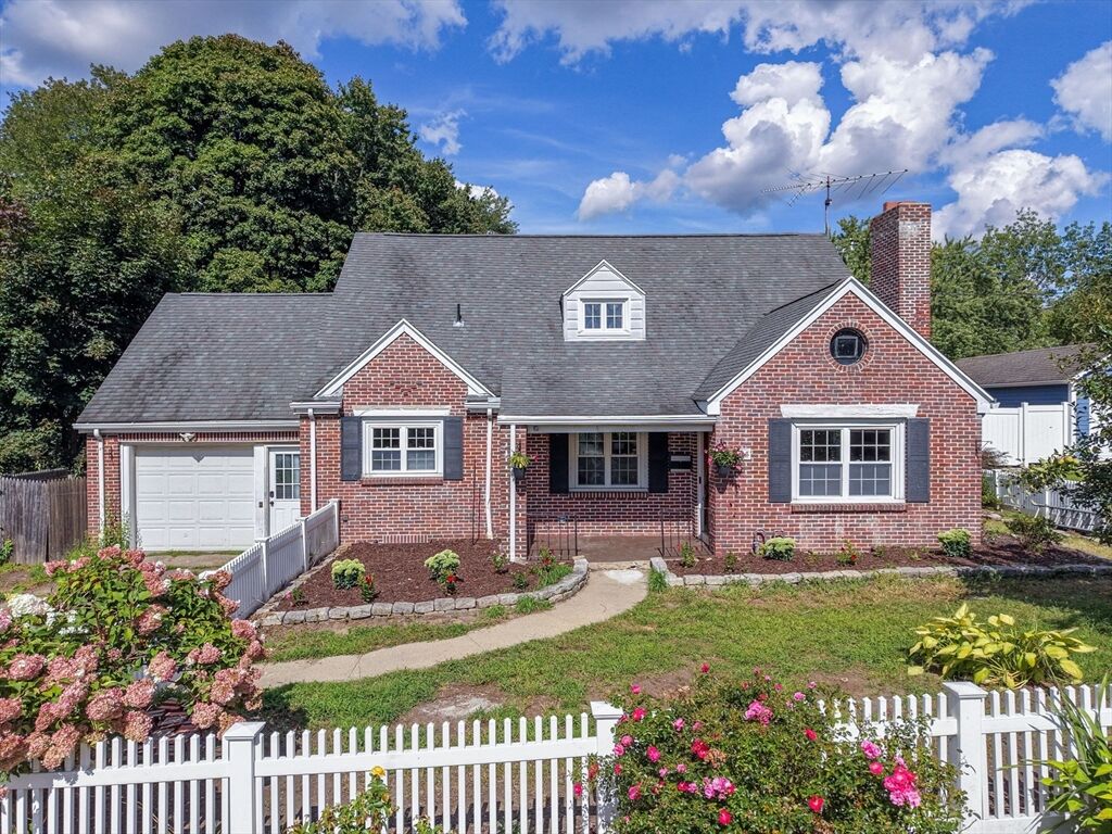 Property Photo: 115 Saint James Ave MA 01020
