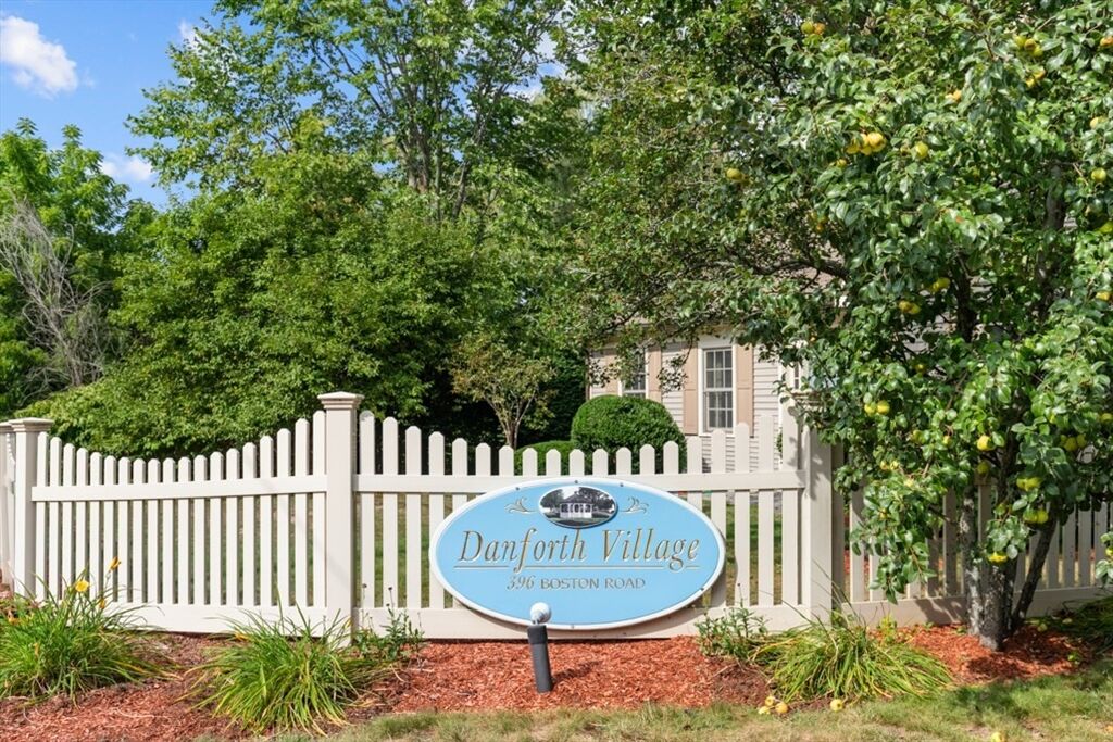 Property Photo: 396 Boston Rd 302 MA 01821