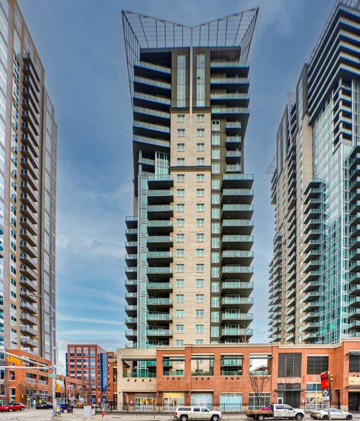 Property Photo:  1410 1 Street SE 404  AB T2G 5G7 