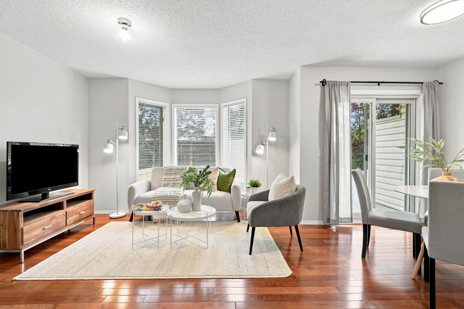 Property Photo:  506 Hawkstone Manor NW  AB T3G 3X2 