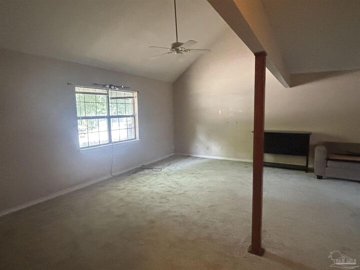 Property Photo: 6920 Heather Oaks Dr FL 32506
