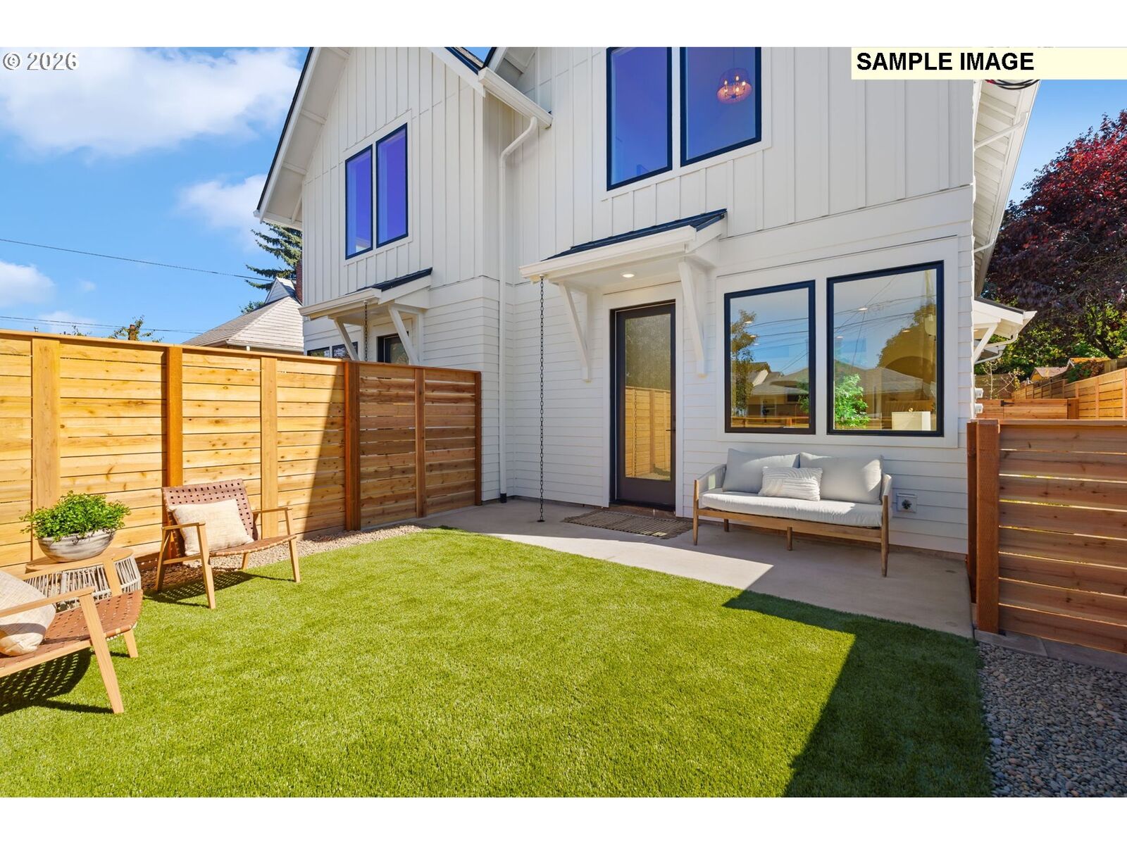 Property Photo: 1520 NE Jarrett St A OR 97211