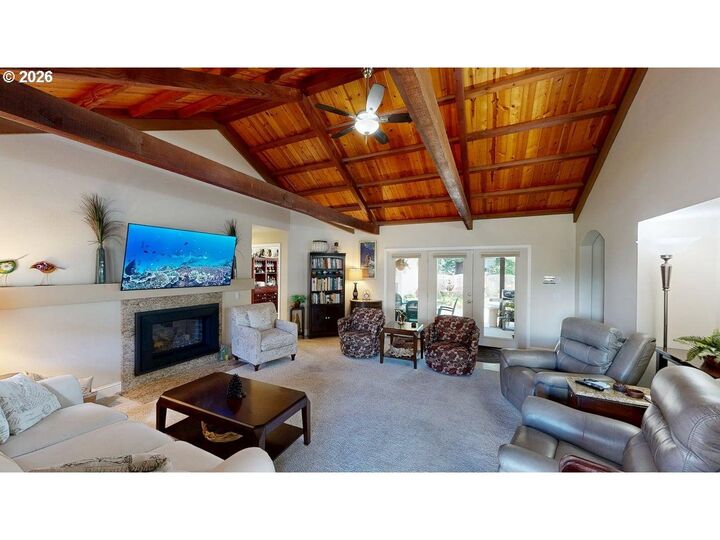 Property Photo:  911 Midland Way  OR 97415 