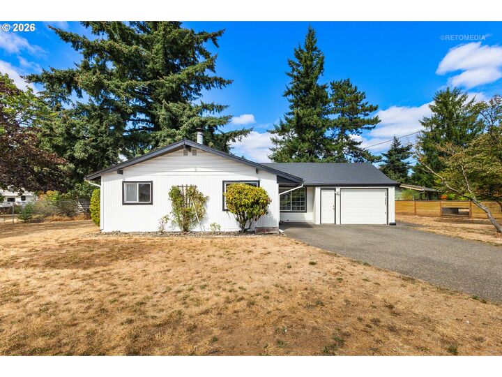 Property Photo: 12747 NE Holladay St OR 97230