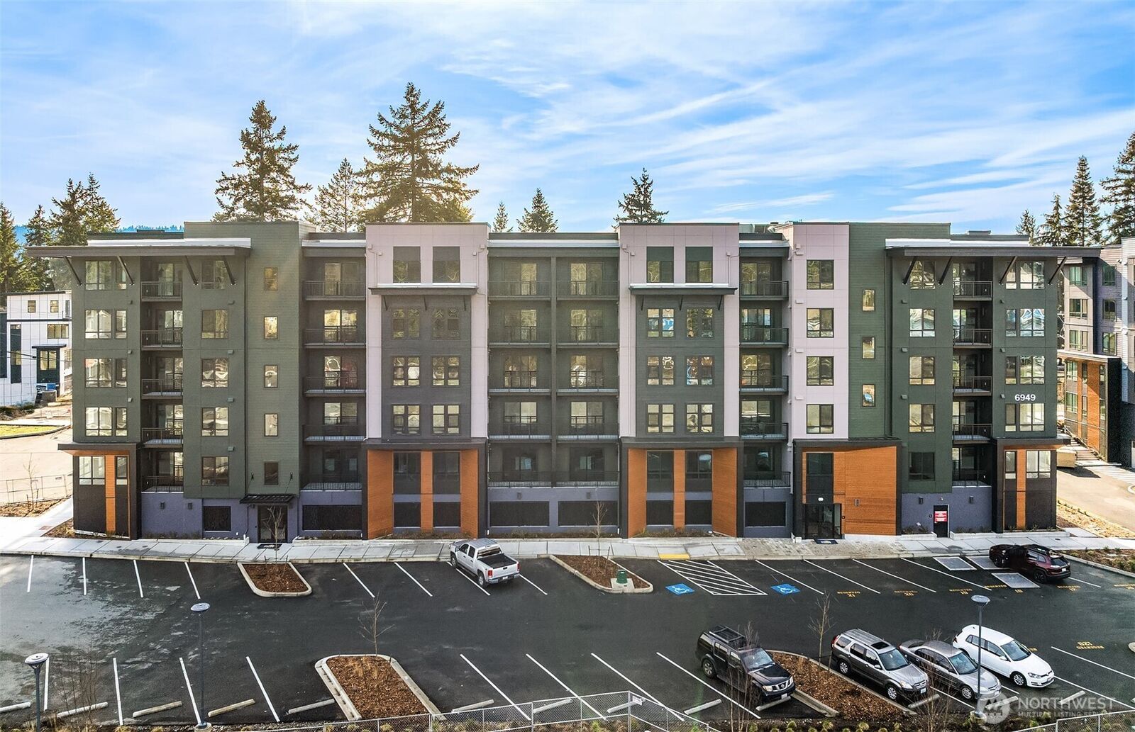 Property Photo: 6949 NE 184th Lane 306 WA 98028